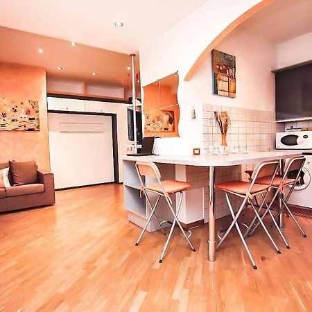 Petite Home In Roma Exterior foto