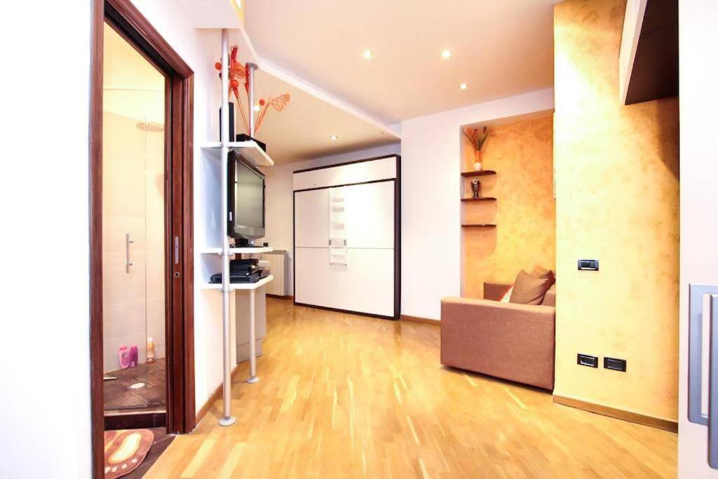Petite Home In Roma Exterior foto